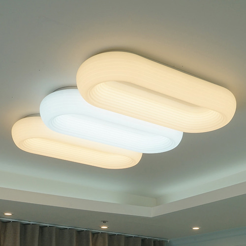 스위치를 ON/OFF를 반복하여 3가지 조명 색상 변환이 가능한 로에르 LED 150W 거실등 천장등