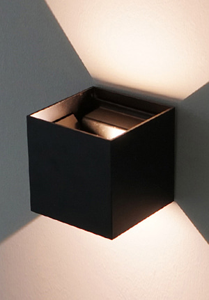 빛의 각도조절 가능한 모던한 사각 디자인 미니 박스 LED 8W 심플 벽등 블랙 화이트 골드 로즈골드